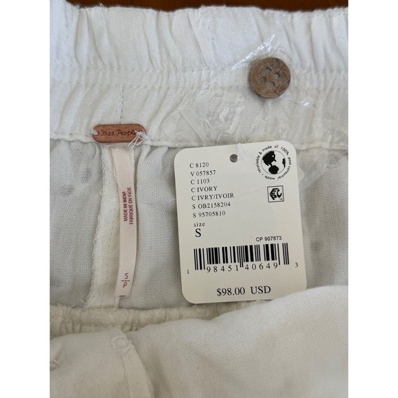 Free People White Eyelet Mini Skirt with Buttons *BRAND NEW WITH TAGS Sz Small - Picture 5 of 6